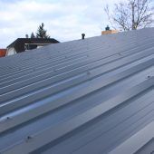 Metallprofile sorgen für günstige Dachsanierung