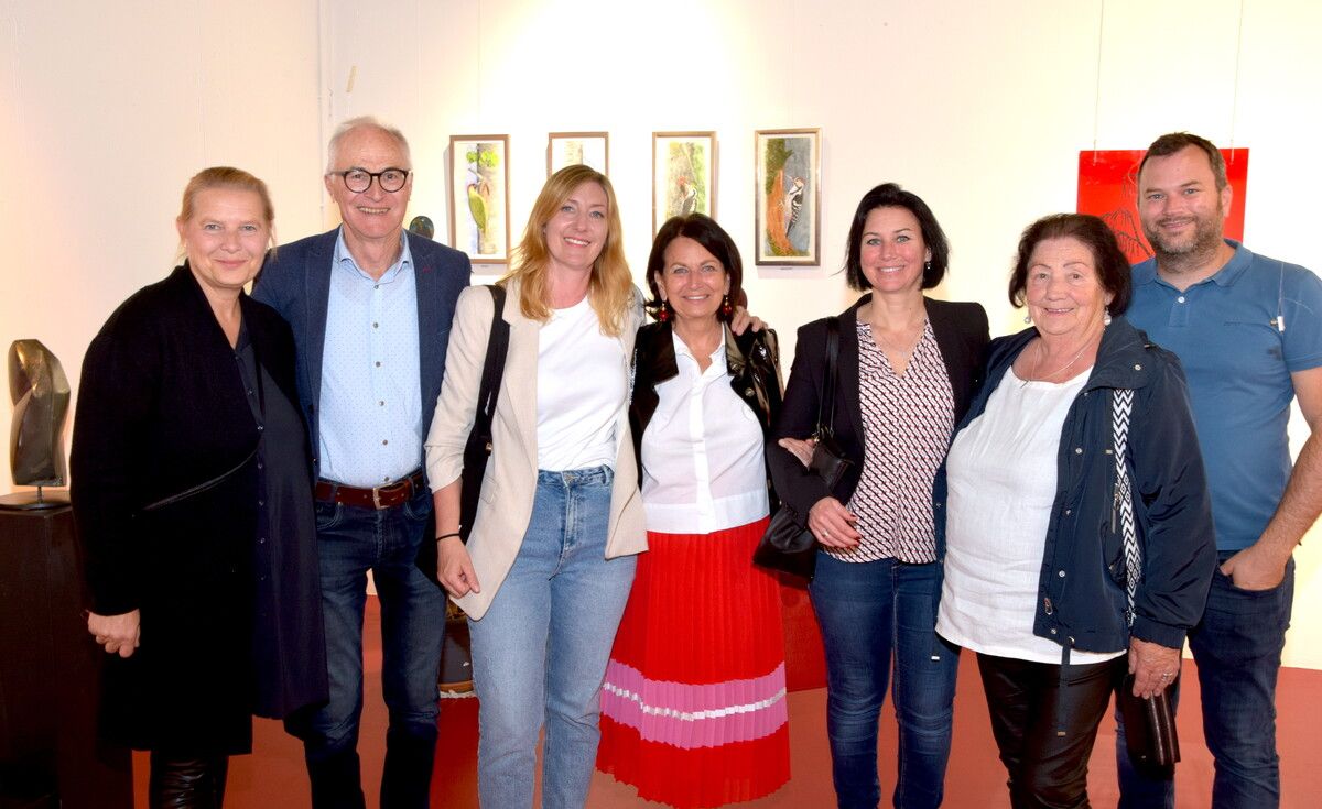Von links: Karoline Dostal, Hubert Singer, Karoline Singer, Rita Singer, Sandra Singer-Nagel, Helene Dostal und Emanuel Singer. sco (2)