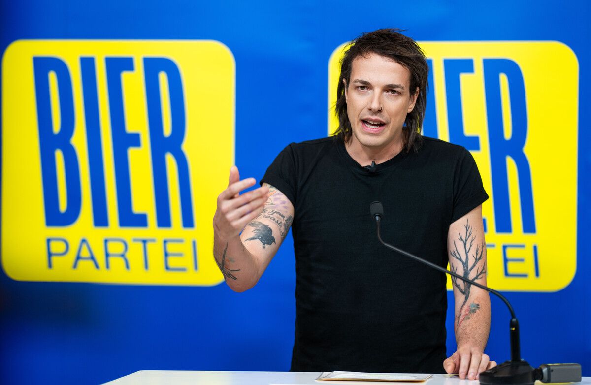 Wlazny führt die Bierpartei in die Nationalratswahl. Er war nicht in Bregenz. APA