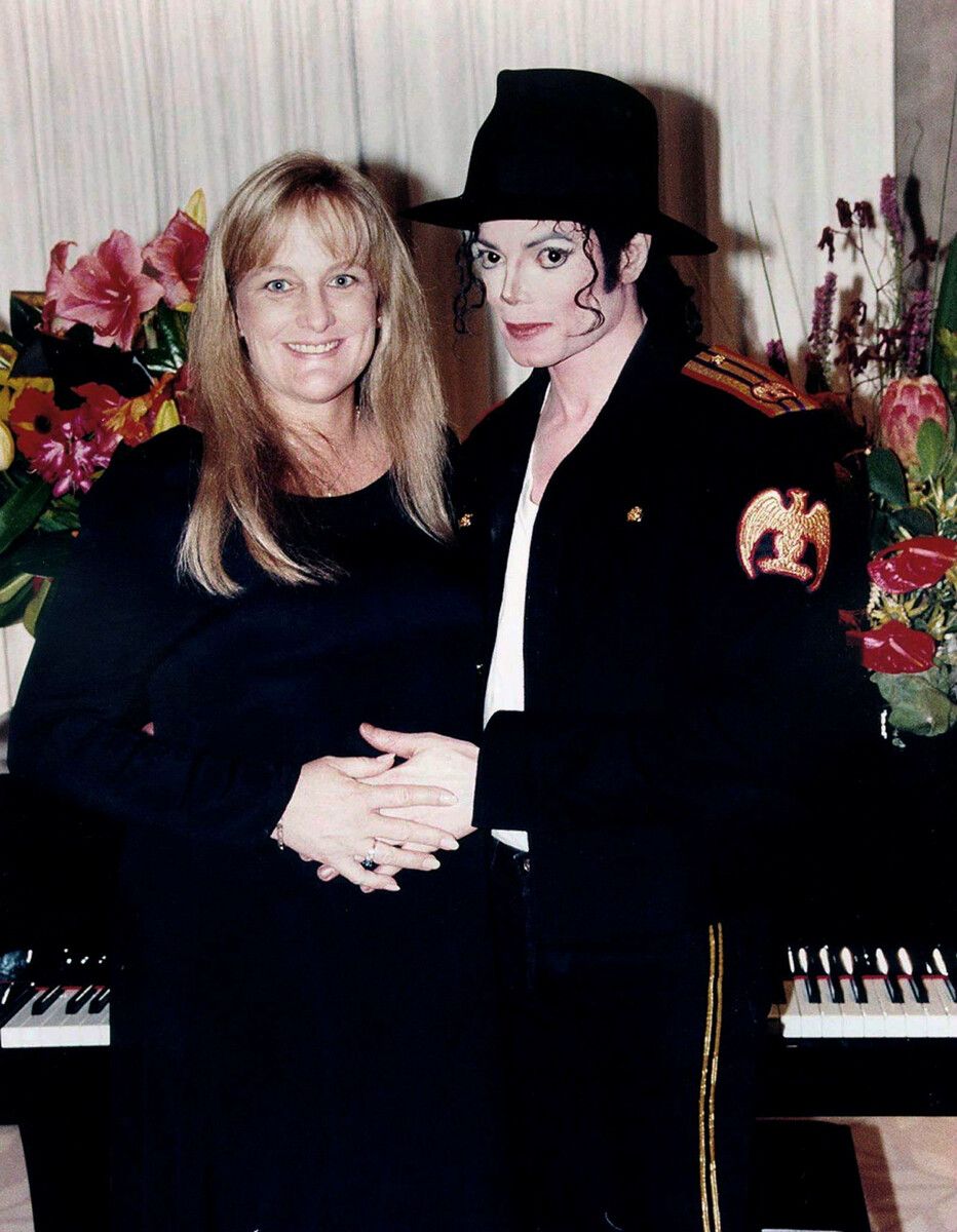 1996 heiratete Jackson Debbie Rowe. reuters