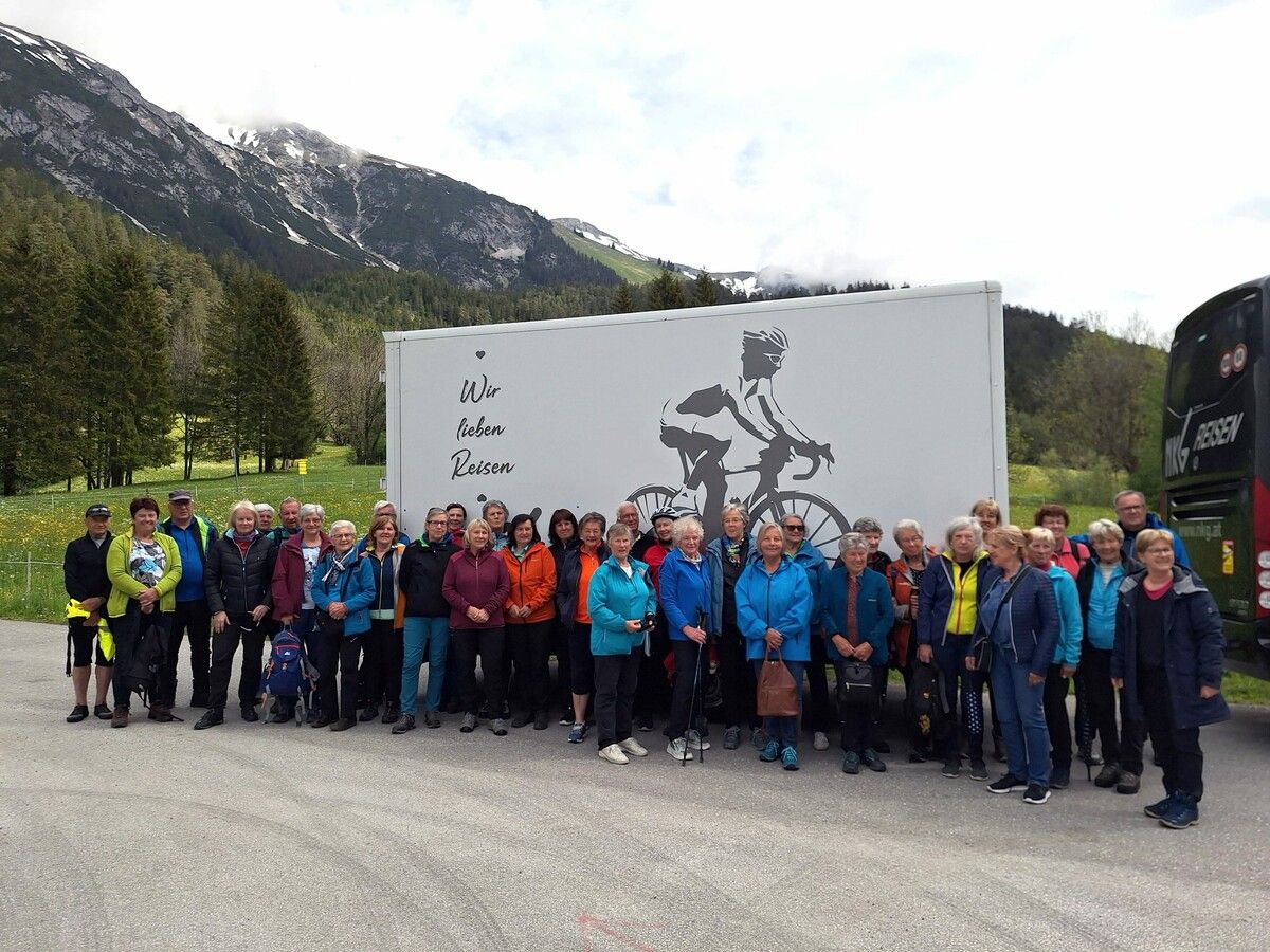 Aktive Erkundung trotz Wolken: Vorarlberg 50plus Hohenems genoss die Rad- und Wandertour am Lechtalradweg.50PLus Hohenems