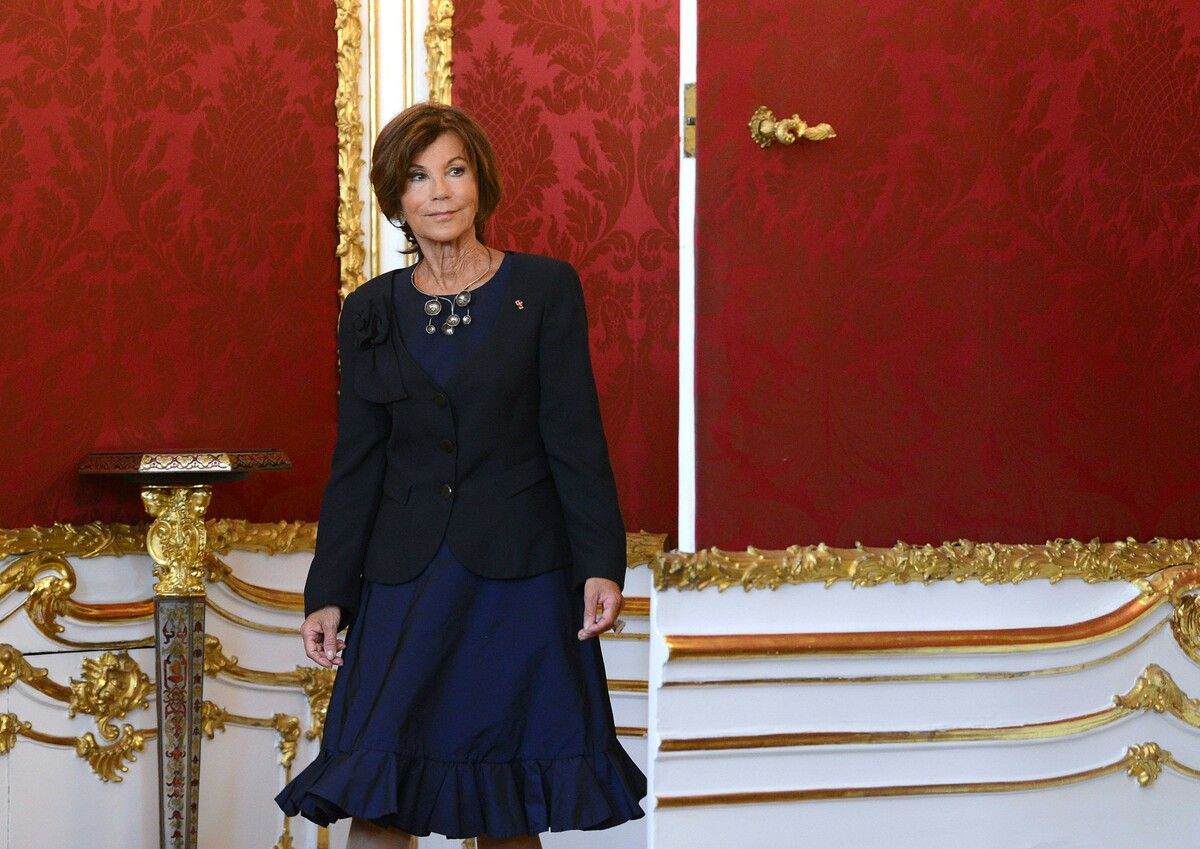 Als erste Frau auf der ganz großen politischen Bühne: Brigitte Bierlein kurz vor ihrer Angelobung als Bundeskanzlerin. APA