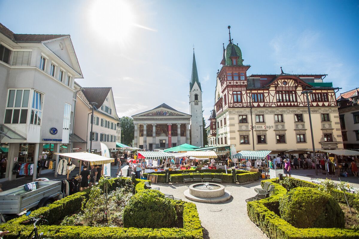 Am Donnerstag um 16 Uhr beginnt der nächste Nachtflohmarkt am Marktplatz.VN/Steurer