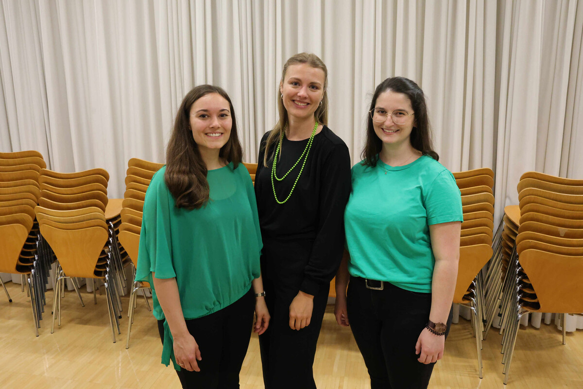 Anna Wehinger, Stefanie Kilga und Miriam Sagmeister (Vokalgau). AME (2)