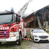 Vater und Sohn retteten sich vor dem Feuer