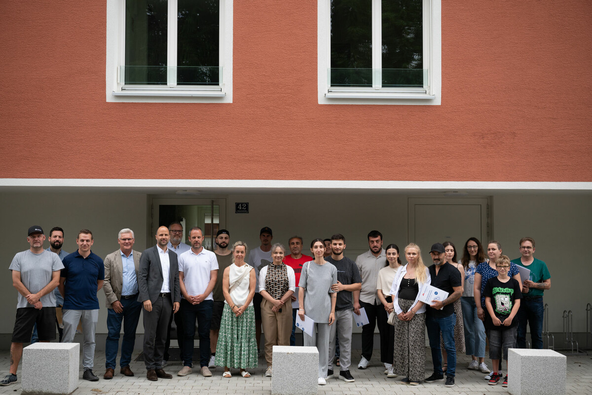 Auch Landesrat Marco Tittler begrüßte die neuen Bewohnerinnen und Bewohner. Julienne Speckle