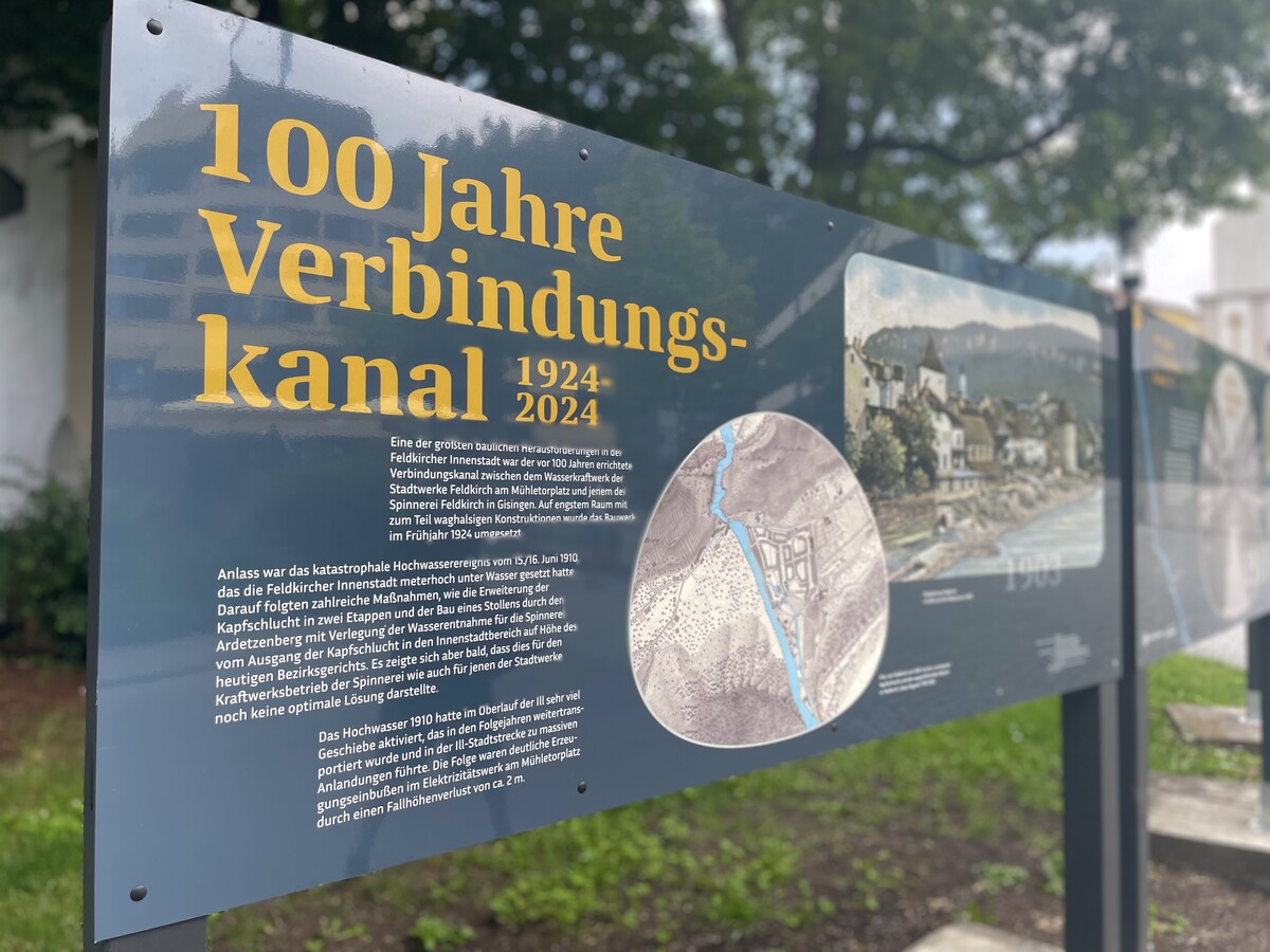 Auf den Tafeln finden Interessierte Informationen, Karten und Fotos.VN-LIH