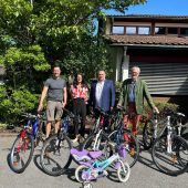 Fahrräder für das Kinderdorf