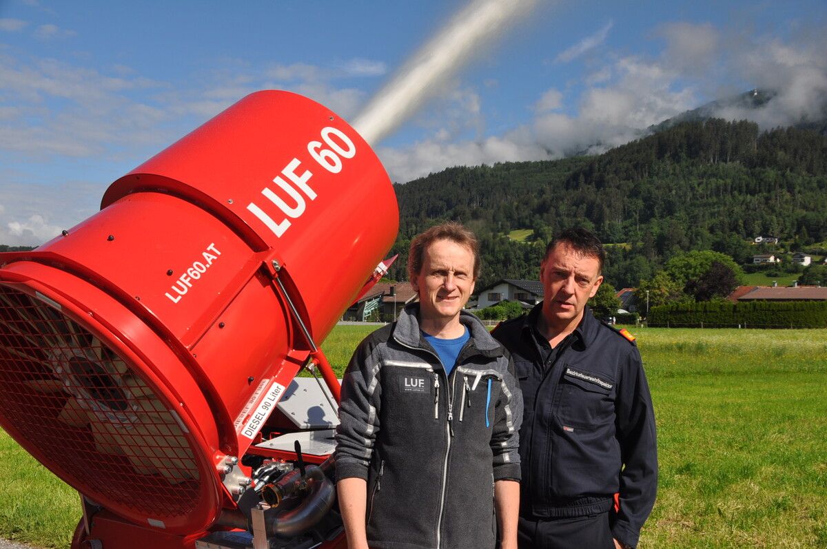 Bruno Walter (LUF) und Bezirksfeuerwehrinspektor Karl-Heinz Beiter. hab (2)
