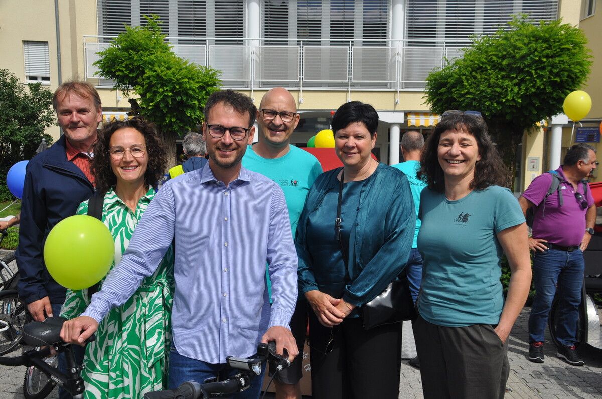Bürgermeister Georg Bucher, Eva Hammerer, Landesrat Daniel Zadra, Wolfgang Purtscher, Elke Zimmermann und Elke Fitz. HAB