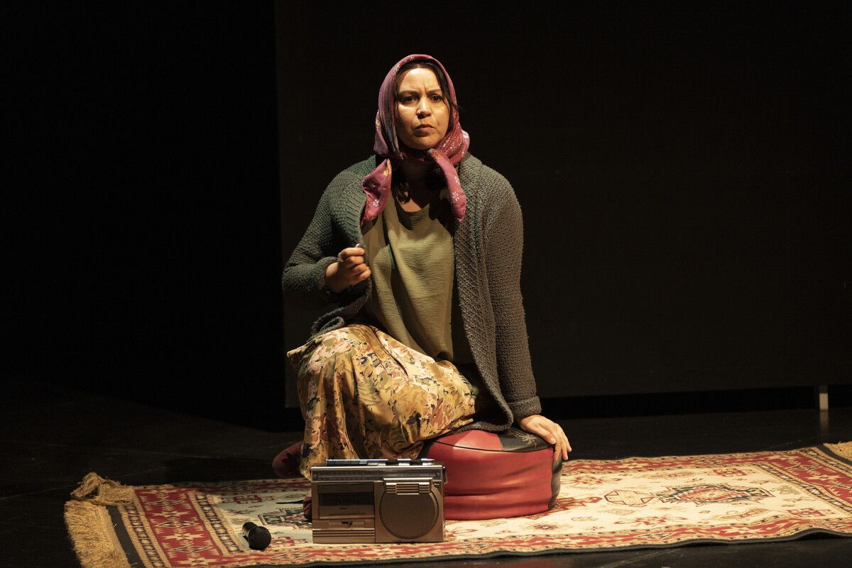 Das Stück „Gehen und Kommen“ wird noch dieses Wochenende im Theater Kosmos gespielt. VERANSTALTER