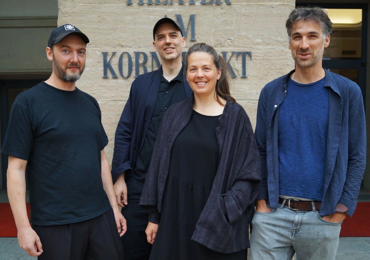 Das Team bekam Standing Ovations: Oliver Rath (musik. Leitung), Matthias Strahm (Bühne und Kostüm), Regisseurin Daniela Fend-Strahm und Autor Tobias Fend. yas