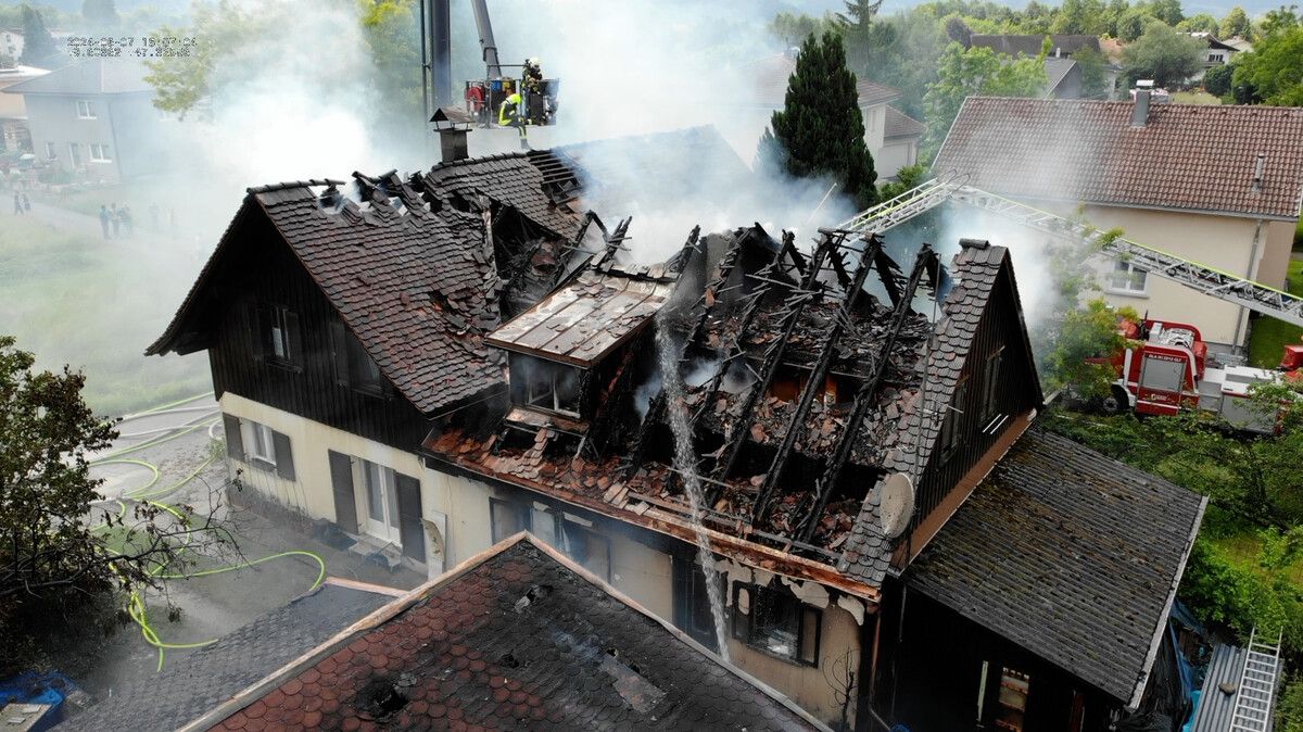 Der Brand hatte von einem Schuppen auf das Hauptgebäude übergegriffen. M. shourot