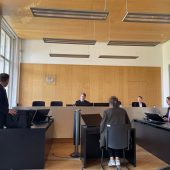 Assistentin von falschem Zahnarzt verurteilt