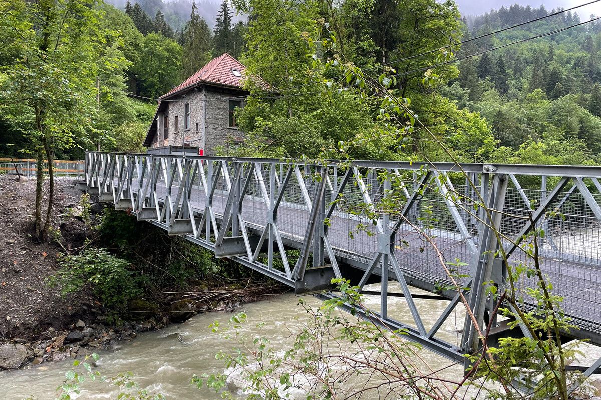 Die Behelfsbrücke zum Conrad Sohm wird abgebaut, daher wird die Gütlestraße am Mittwoch gesperrt sein. Stadt