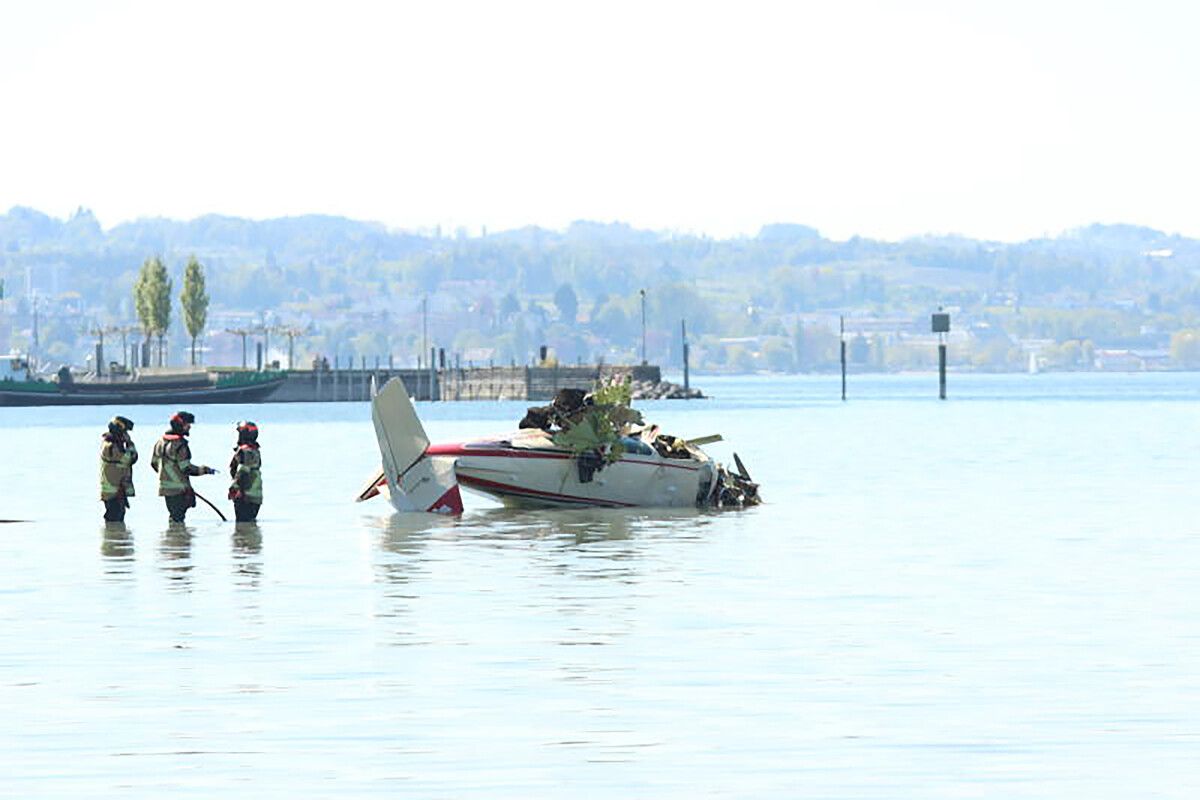 Die Bergung des abgestürzten Flugzeugs bei Staad.vlach