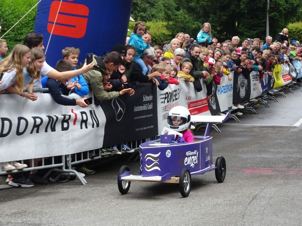 Die Seifenkisten Trophy 5.0 sorgte für einen Besucheransturm im Dornbirner Oberdorf.cth (3)