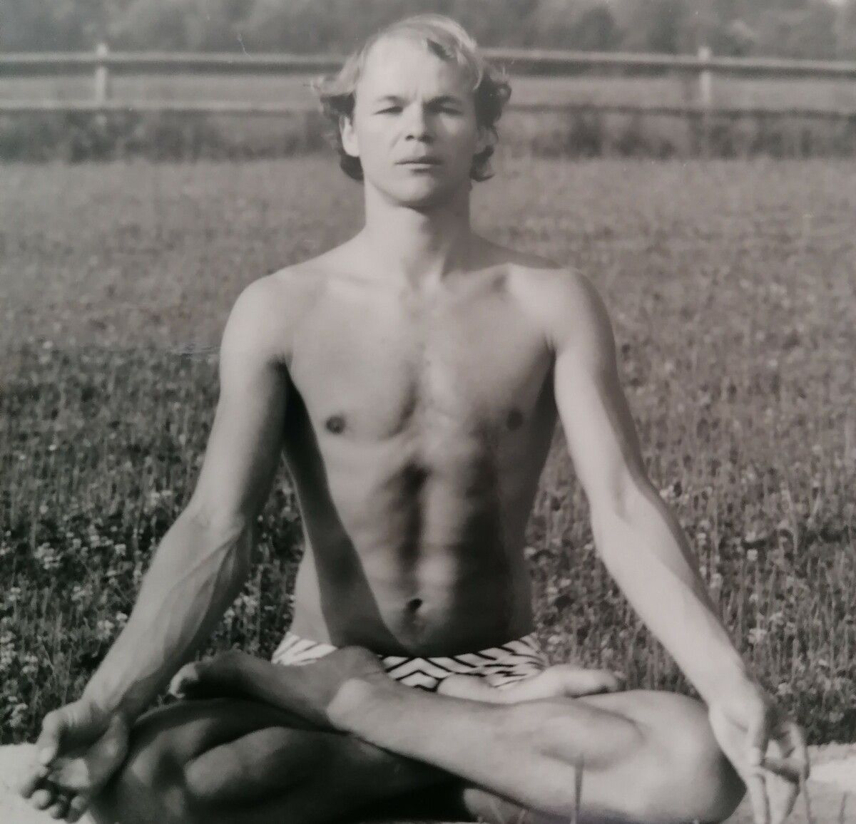 Elmar Eisele praktiziert seit 51 Jahren Yoga. Eisele