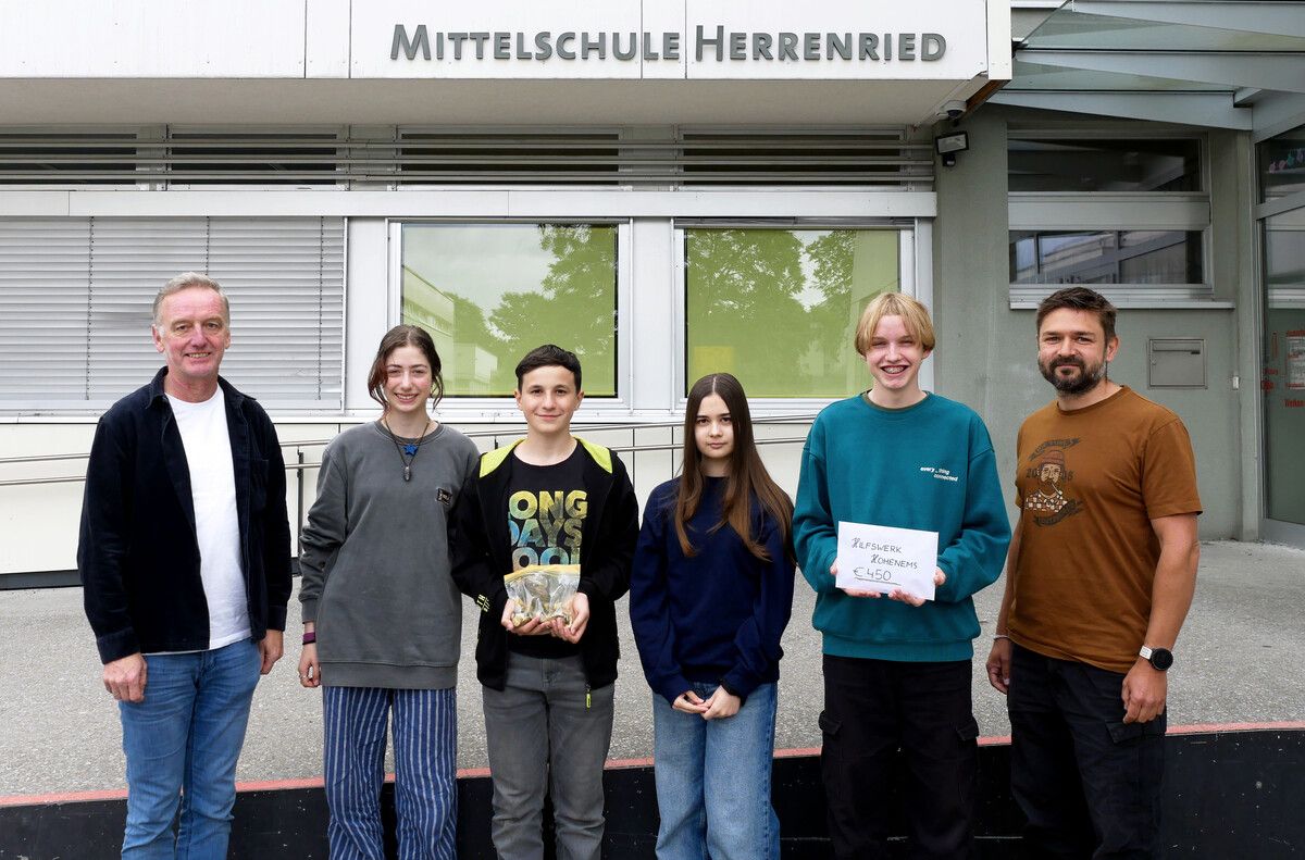 Mittelschüler spenden