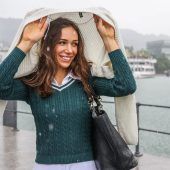 Abschirmen gegen das Regenwetter