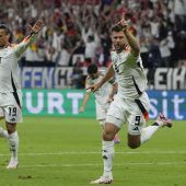 Deutschland mit 1:1 gegen die Schweiz Gruppensieger. »C1