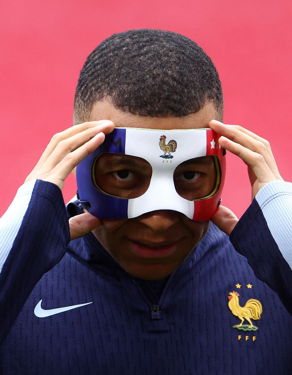 Ganz Frankreich bangt vor dem Topduell gegen die Niederlande weiter um Kylian Mbappé - der genaue Gesundheitszustand des Superstars bleibt unklar.APA