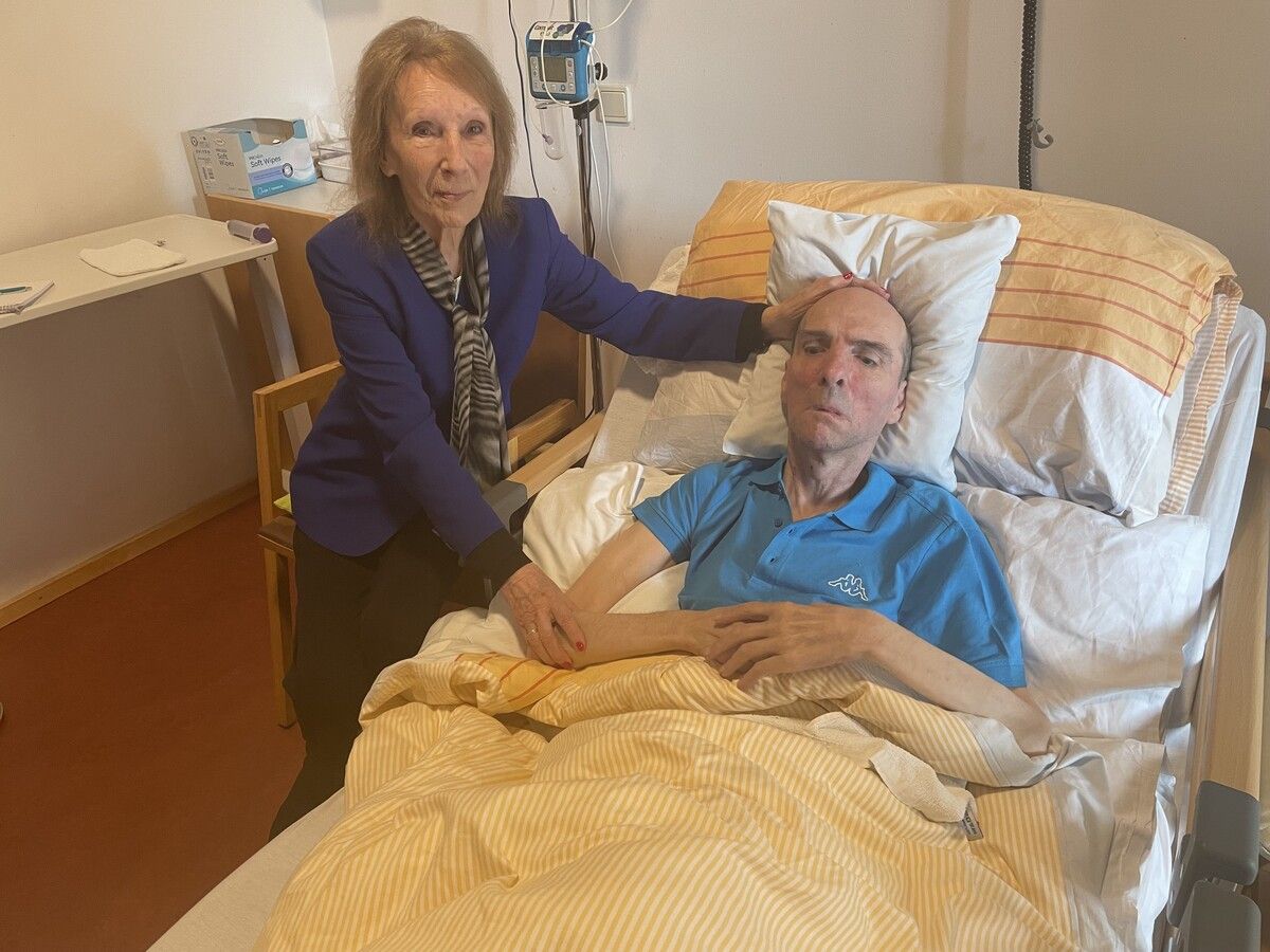 Gerda Heinzle und ihr Sorgenkind Joachim.
