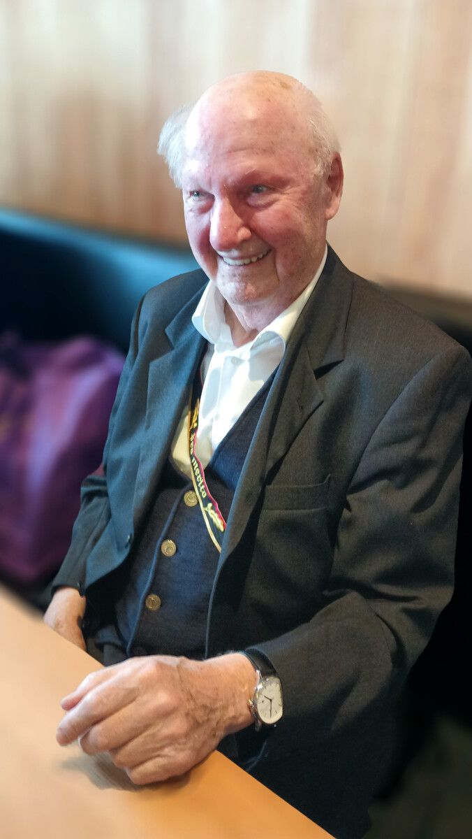 Hans Thöni schrieb im Alter von 93 Jahren nochmals ein Buch.privat