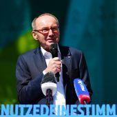 Karas tritt bei NR-Wahl nicht an und will EU-Kommissar werden
