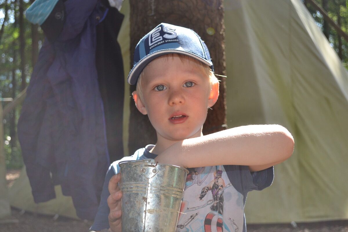 Ich finde es super, dass mein Opa immer wieder zu uns kommt und uns Riebel bringt. Er macht den besten Riebel auf der ganzen Welt und er schmeckt nicht nur mir so gut, sondern auch allen anderen Kindern im Kindi. Jakob, 6 Jahre
