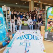 Krimis, Mangas und Sachbücher: Bücherguides lesen sich ein