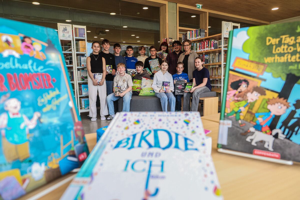 Insgesamt 15 Bücherguides der MS Bregenz Schendlingen werden den kleinen und großen Messebesuchern bei Bücherfragen beratend zur Seite stehen. VN/Steurer