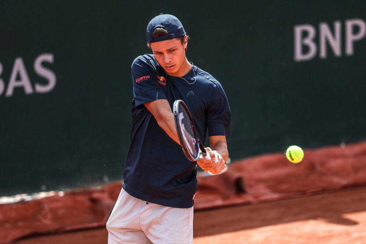 Joel Schwärzler wurde bislang in Roland Garros seiner Favoritenrolle gerecht und gab in drei Partien lediglich einen Satz ab. GEPA