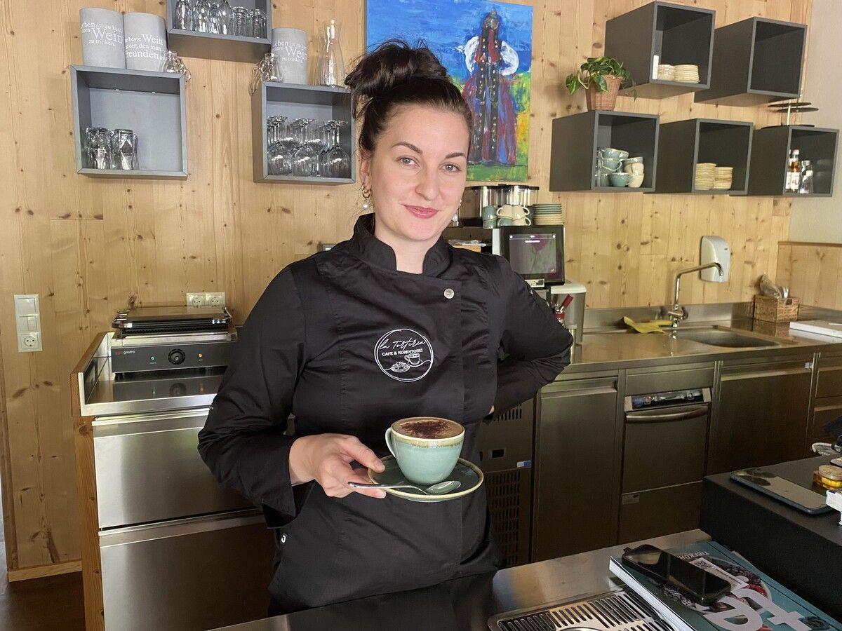 Johanna Fitsch eröffnet am 5. Juli ihr eigenes Café in Gaschurn. VN/JUN (2)