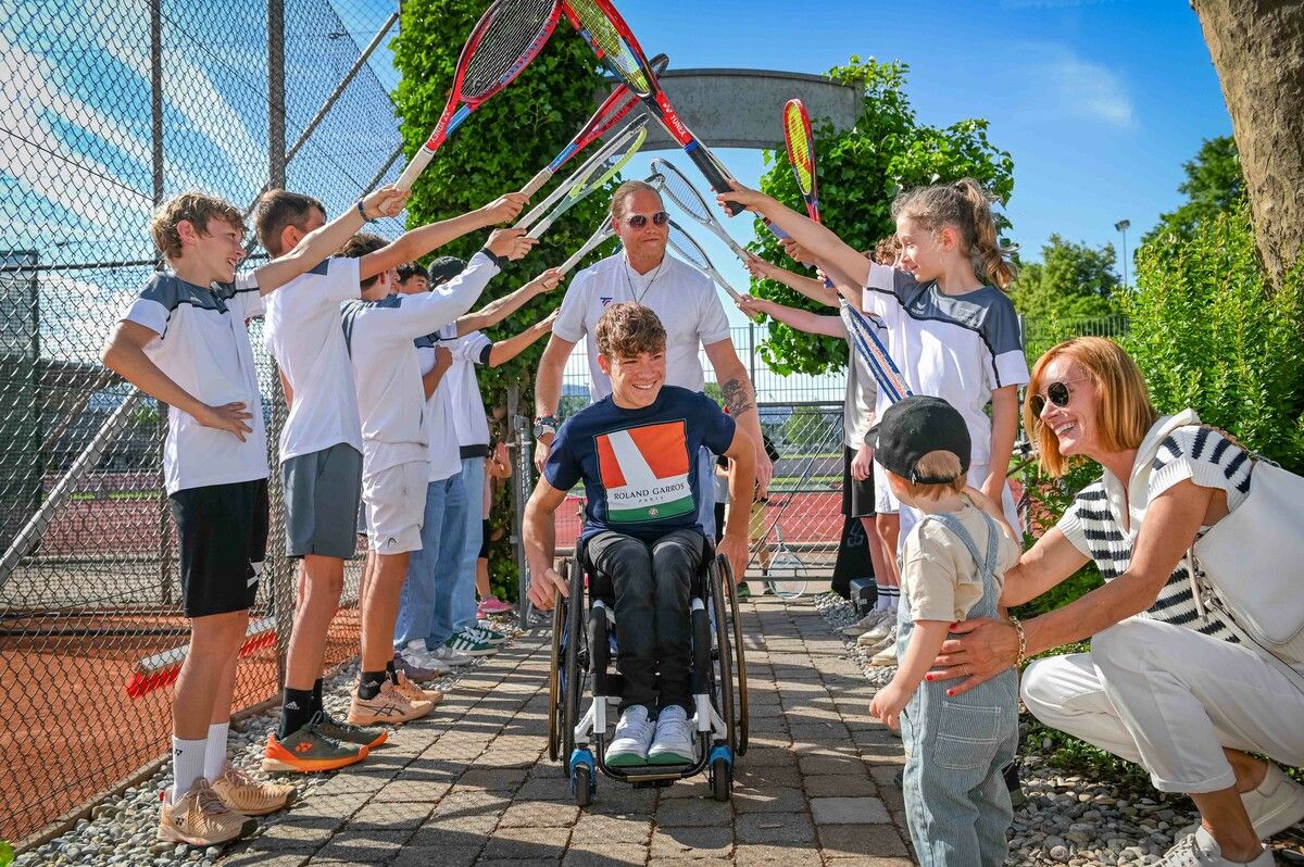 Junge Tennisspieler standen Spalier für Grand-Slam-Sieger Maxi Taucher.Stadt Hohenems/Fussenegger
