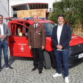 Weihe des neuen Feuerwehrfahrzeugs