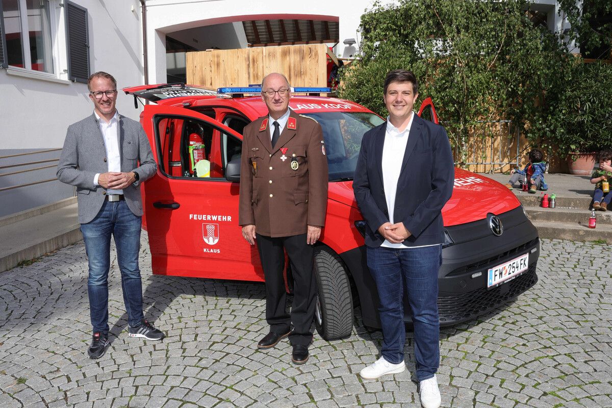 Landesrat Christian Gantner, Kommandant Wolfgang Berchtel und Bürgermeister Simon Morscher. AME