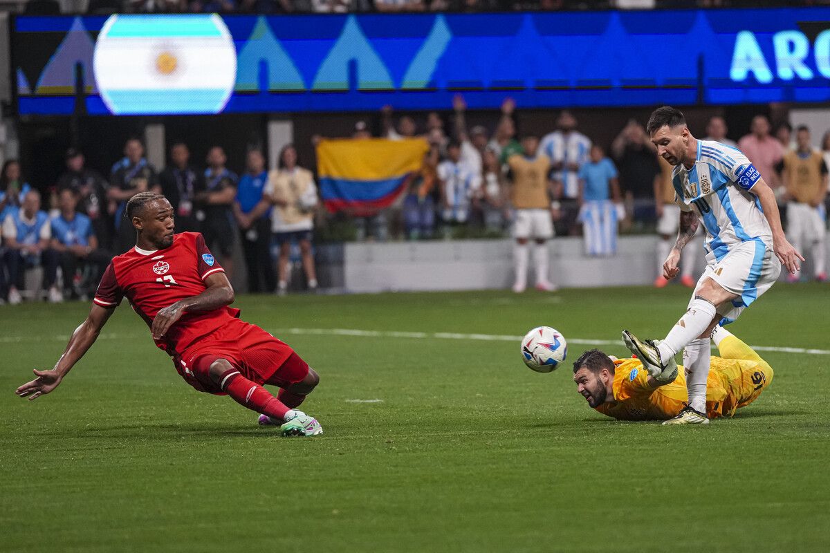 Mit einem Rekord und zwei Traumpässen ist Weltfußballer Lionel Messi mit Argentinien standesgemäß in seine Mission Titelverteidigung bei der Copa America gestartet.APA