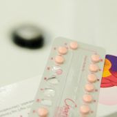 Verhütung kommt Frauen teuer