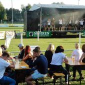 Haselstauden im Rock-Fieber
