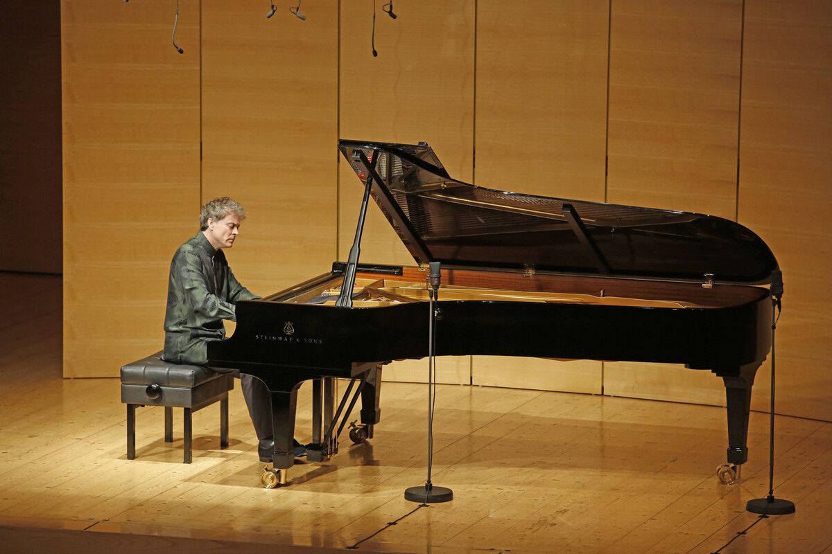 Paul Lewis brillierte mit den letzten drei Klaviersonaten von Schubert. schubertiade