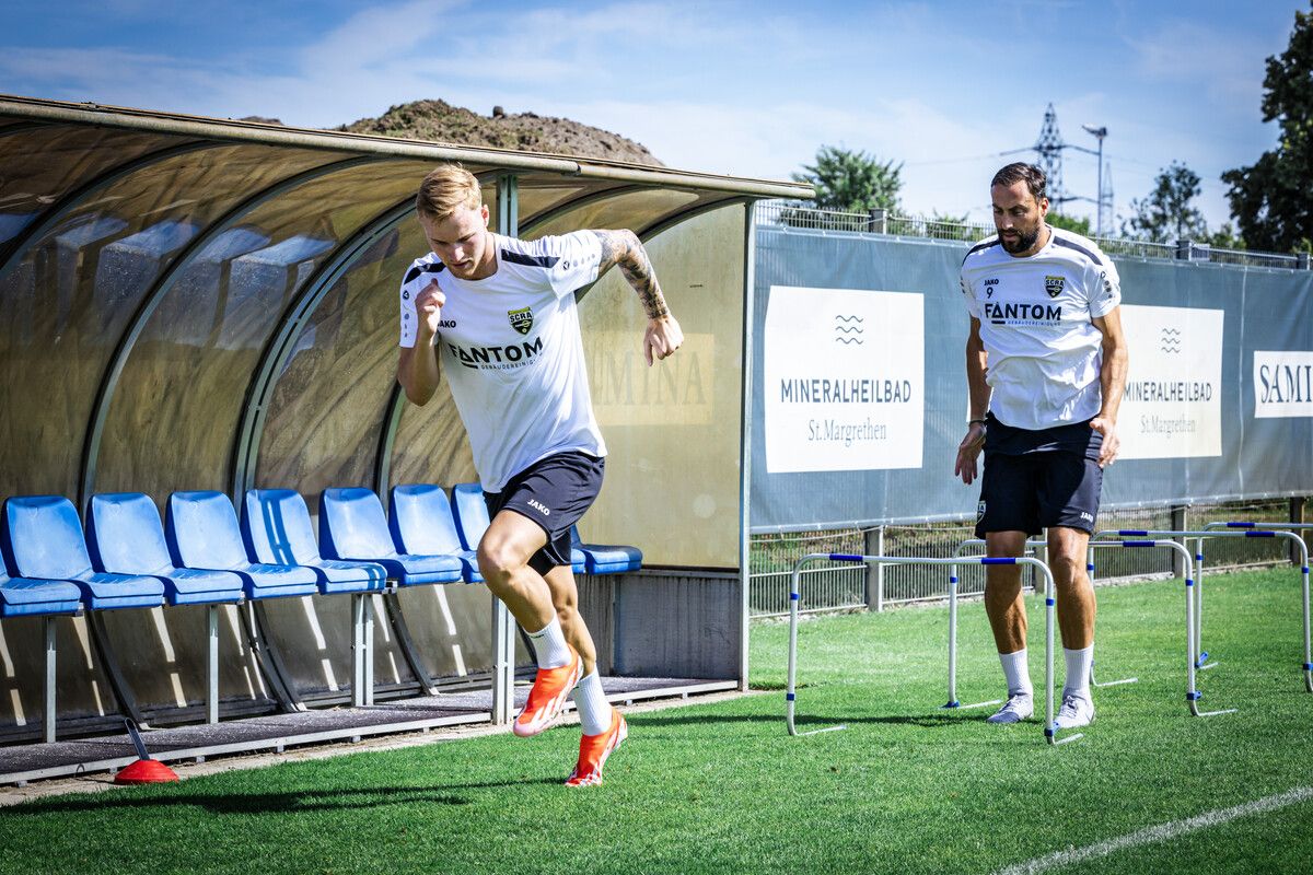 SK-Rapid-Leihgabe Struns zeigte zum Auftakt seine Sprint-Fähigkeiten.Fotos: SCRA