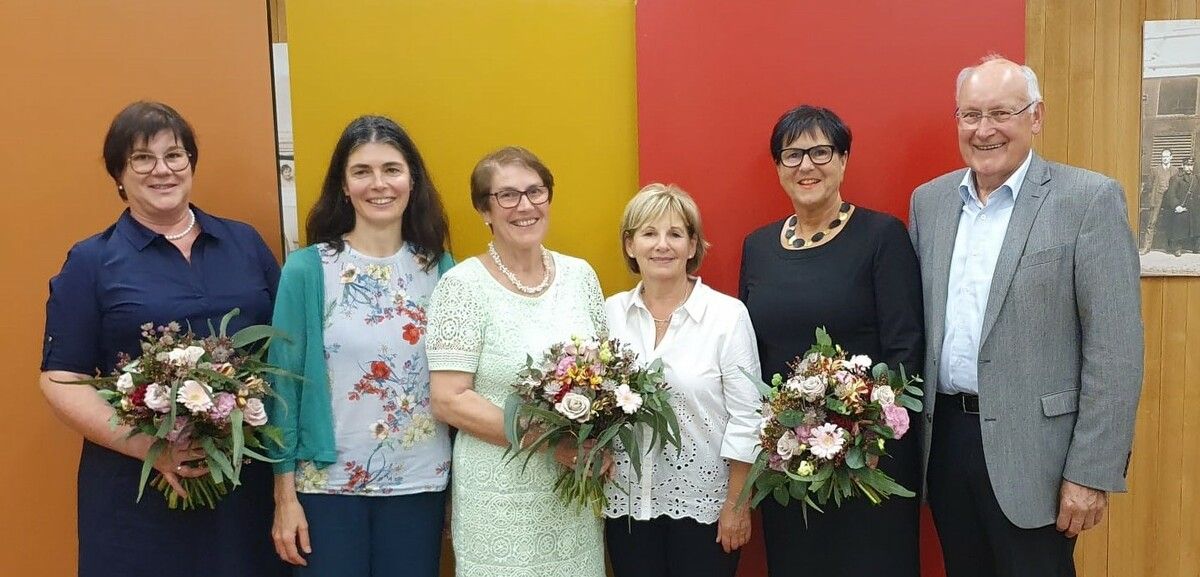 V.l.: Ilse Dünser, Alice Dobler-Trizsi, Ingrid Muther, Sieglinde Erhart, Silvia Vinzenz und Anton Tschann.HAB