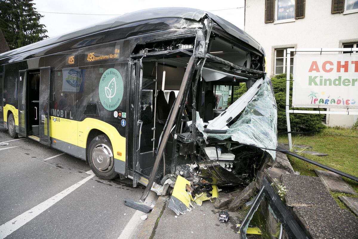 Vor einem Kindergarten kam der Landbus schließlich zum Stillstand. mathis