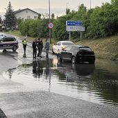 Starkregen hält  Feuerwehr auf Trab