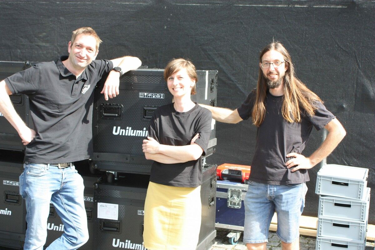 „Altes Kino“-Geschäftsführerin Katharina Leissing, Obmann Michael Mathis (l.) und Tonmeister Andreas Graber freuen sich auf das Open Air am Marktplatz. N-TK
