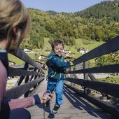 Steinschaf Erna ist im Silbertal unterwegs