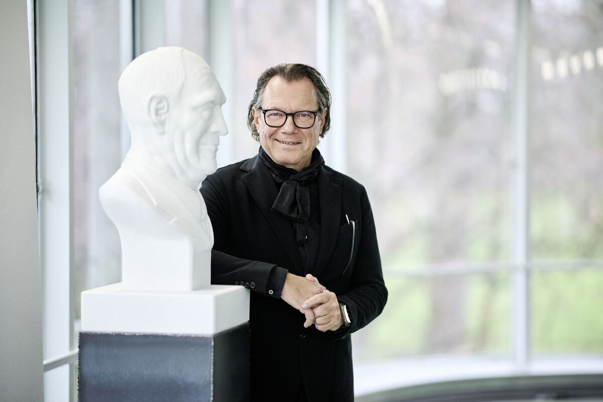 Bei Felix Wankel, Erfinder des gleichnamigen Motors, war Frank Obrist leitender Konstrukteur. Obrist Group