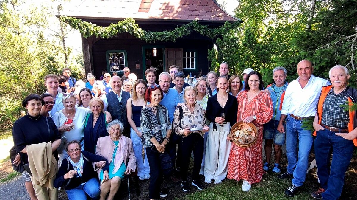 Das 95-Jahr-Jubiläum der Theresienkapelle am Pfänder wurde zum großen Reichart-Familientreffen, ganz im Sinne der seinerzeitigen Stifter Anton und Anna Reichart. BMS (2)