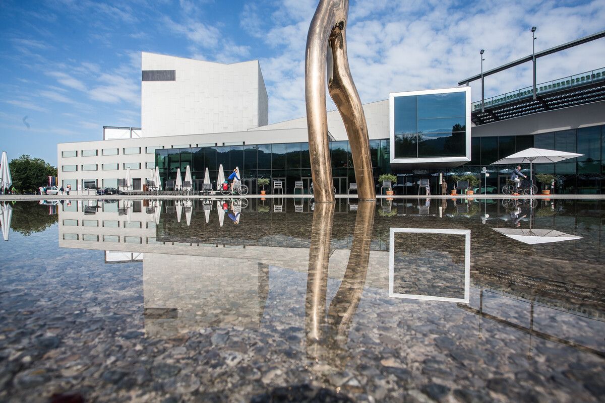 Das Bregenzer Festspielhaus tritt jetzt wieder als „Festspielhaus Bregenz“ auf.
vn/Steurer